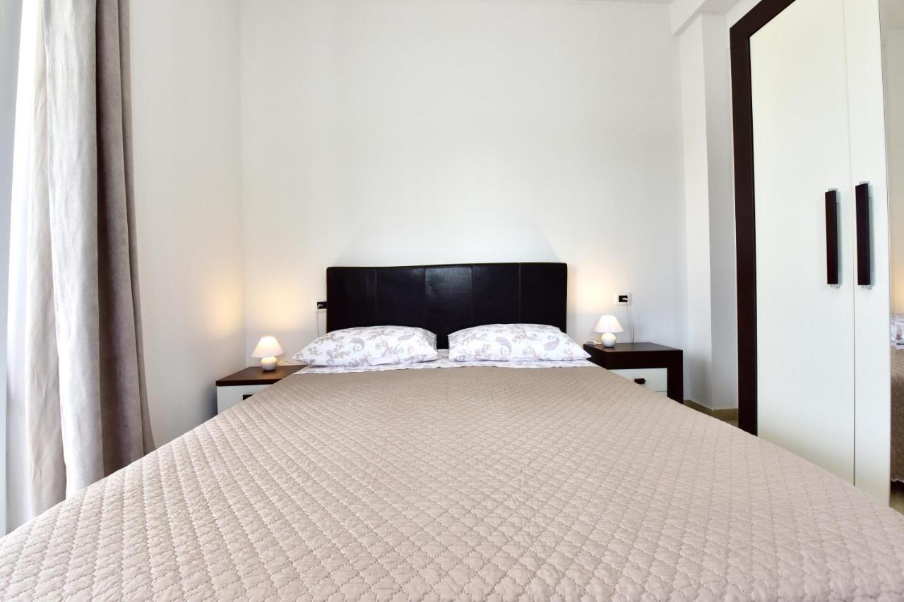 Apartman Melita Porec Exterior photo